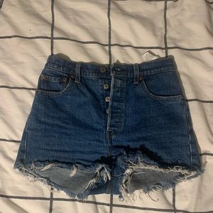 LEVI’s Ribcage Jean Shorts